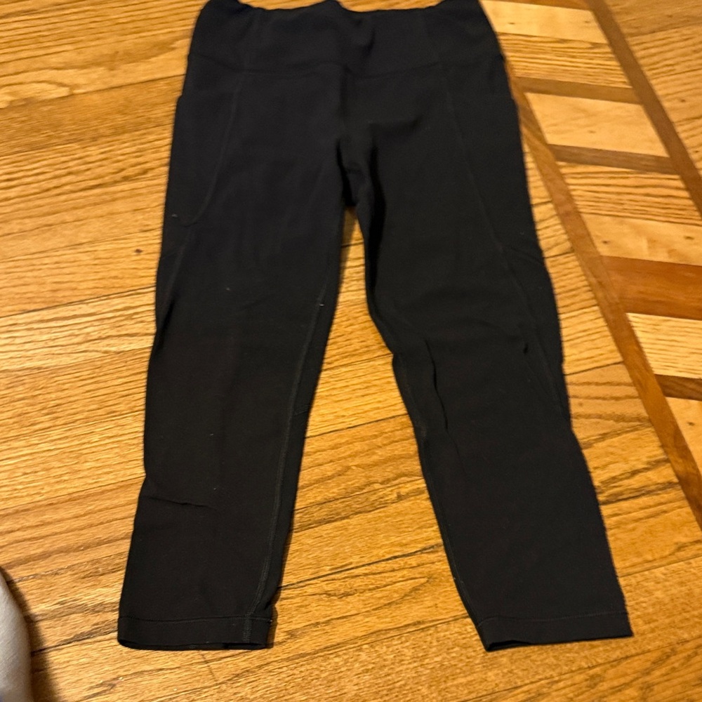Athleta Kids Black capri Leggings